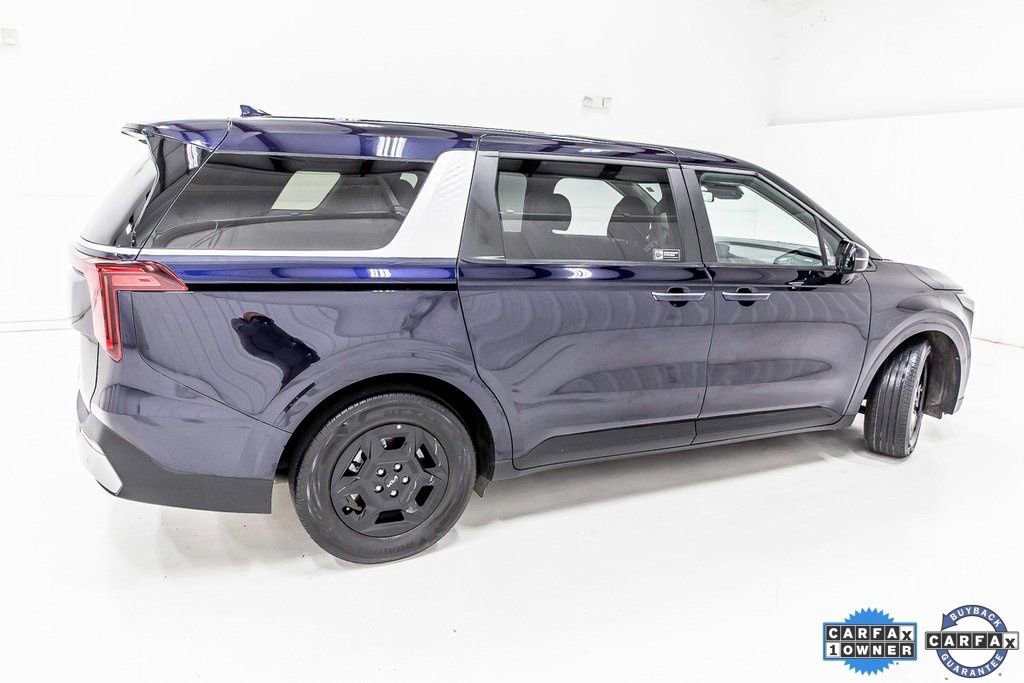 Used 2025 Kia Carnival image 8