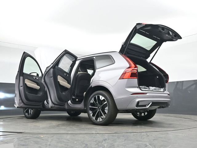 New 2026 Volvo XC60 B5 Plus w/ Protection Package Premier image 57