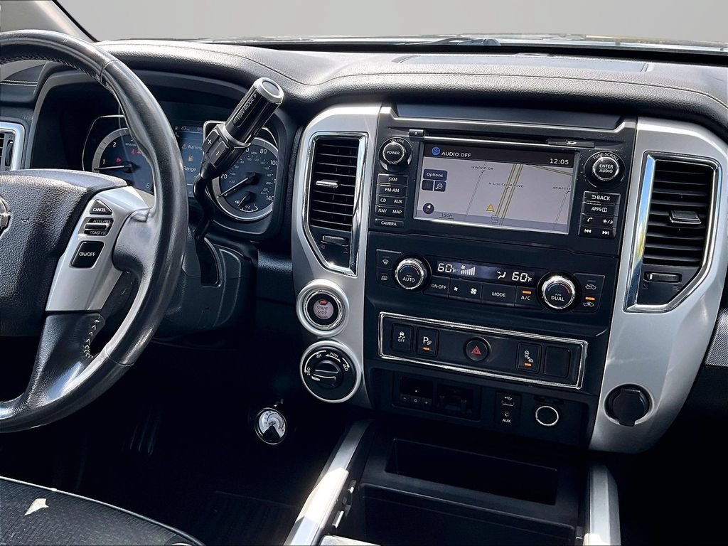 Used 2017 Nissan Titan PRO-4X AWD/4WD image 7
