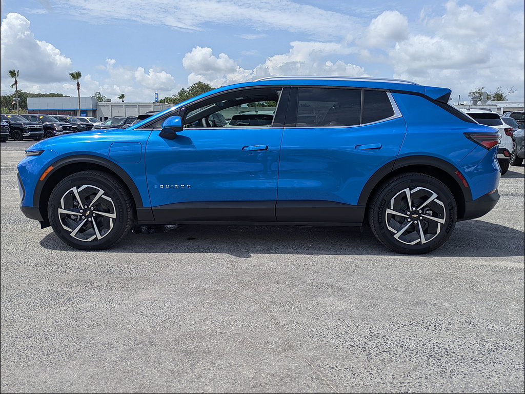 New 2026 Chevrolet Equinox EV LT AWD/4WD image 4
