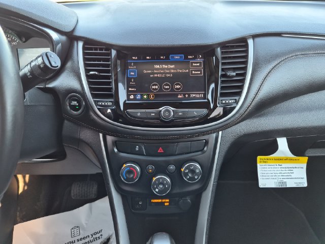 Used 2021 Chevrolet Trax LT w/ LT Convenience Package AWD/4WD image 21
