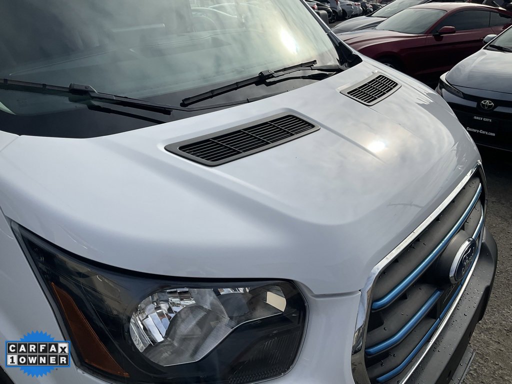 Used 2022 Ford E-Transit Medium Roof image 49