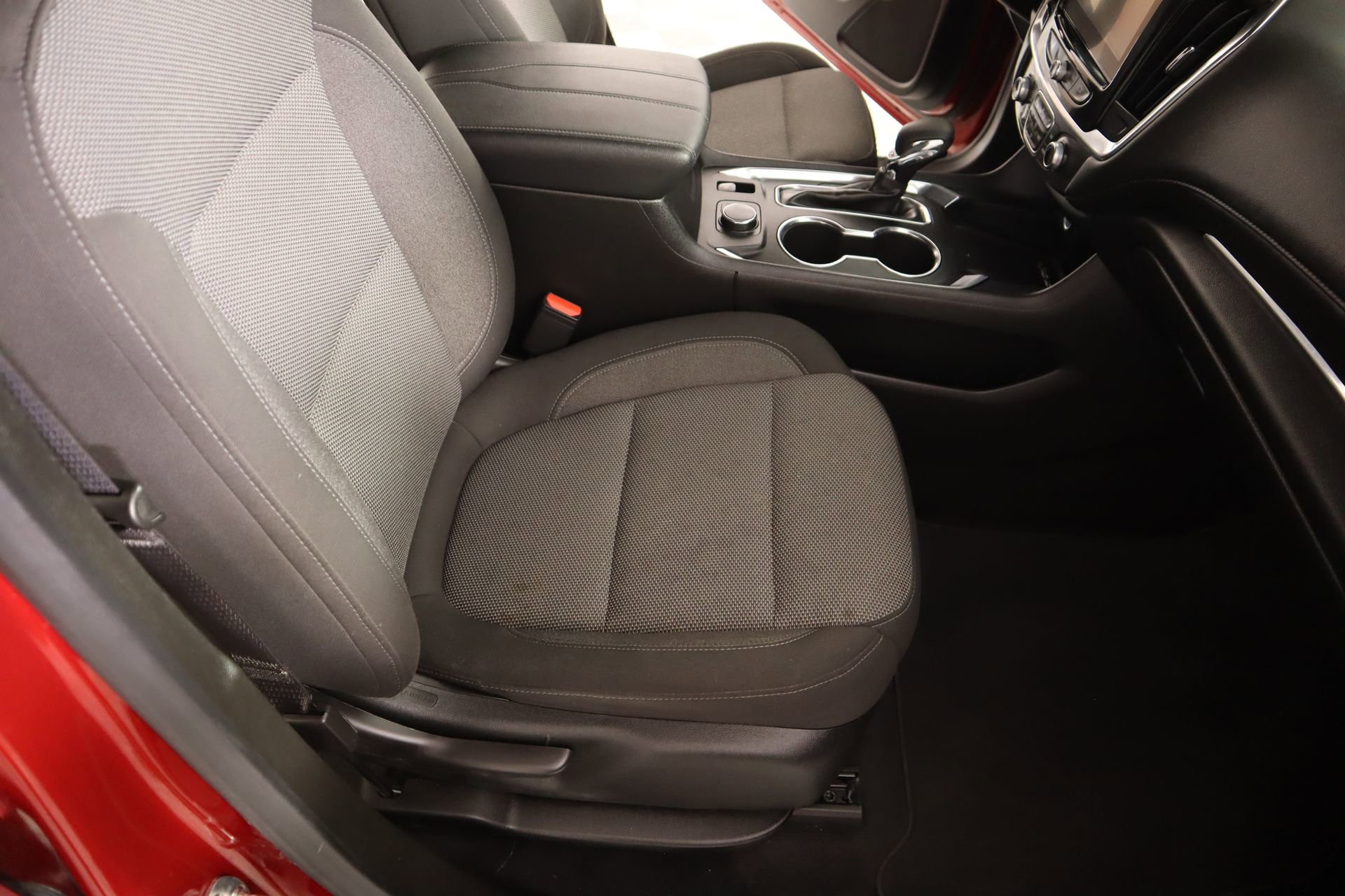 Used 2023 Chevrolet Traverse LT image 14