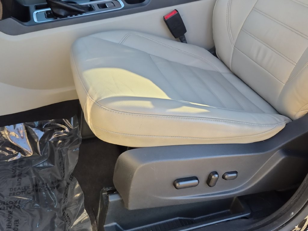 Certified 2019 Ford Escape Titanium AWD/4WD image 22