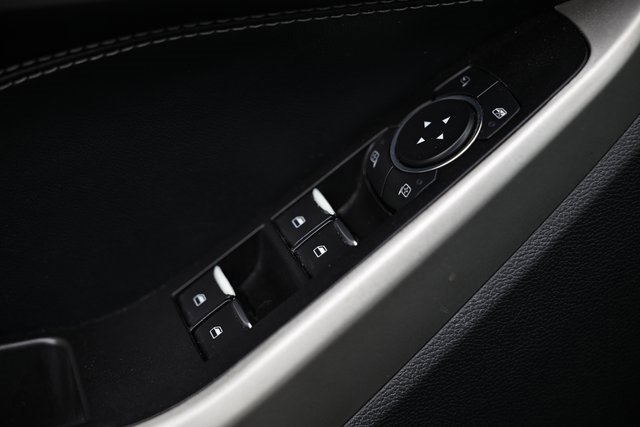 Used 2022 Ford Explorer Limited w/ Equipment Group 301A image 17