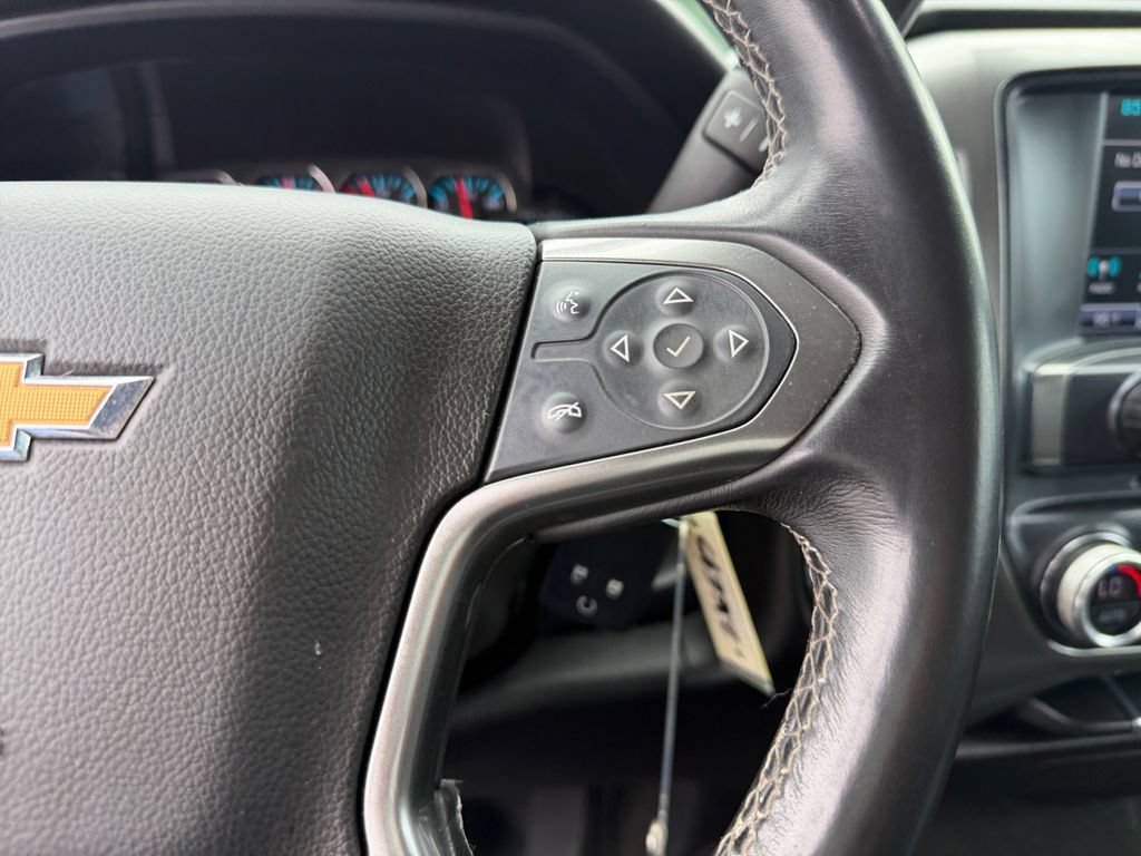 Used 2018 Chevrolet Silverado 1500 LT w/ LT Convenience Package AWD/4WD image 19