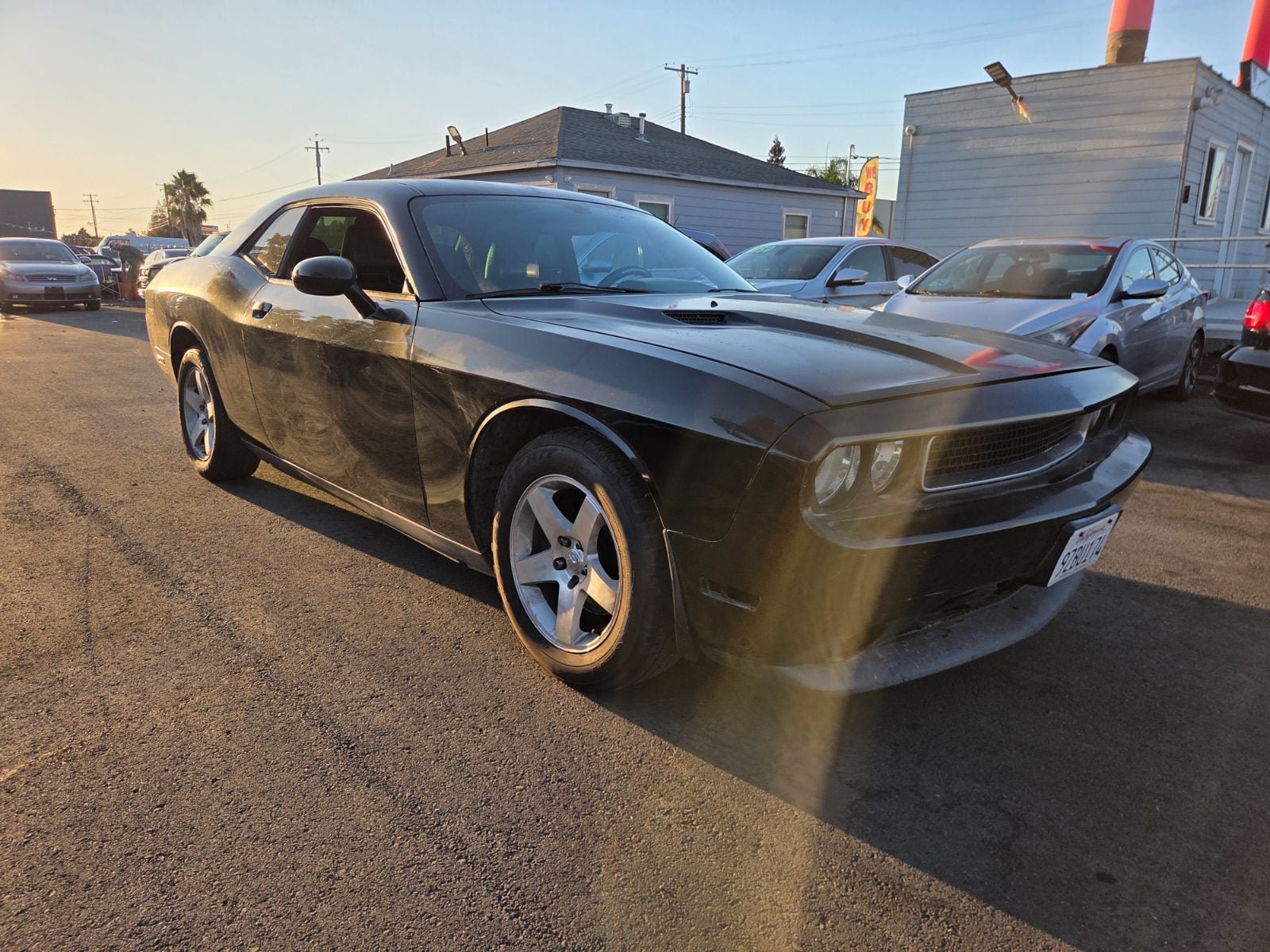 Used 2012 Dodge Challenger SXT RWD image 5