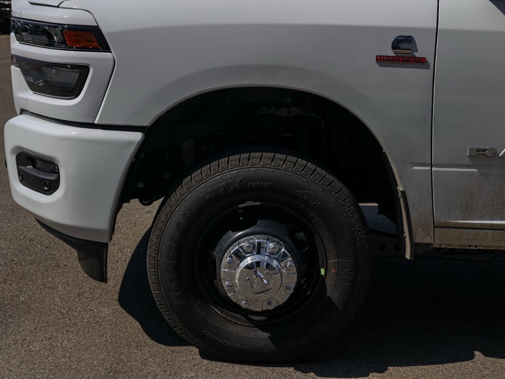New 2026 RAM 3500 Big Horn AWD/4WD image 12