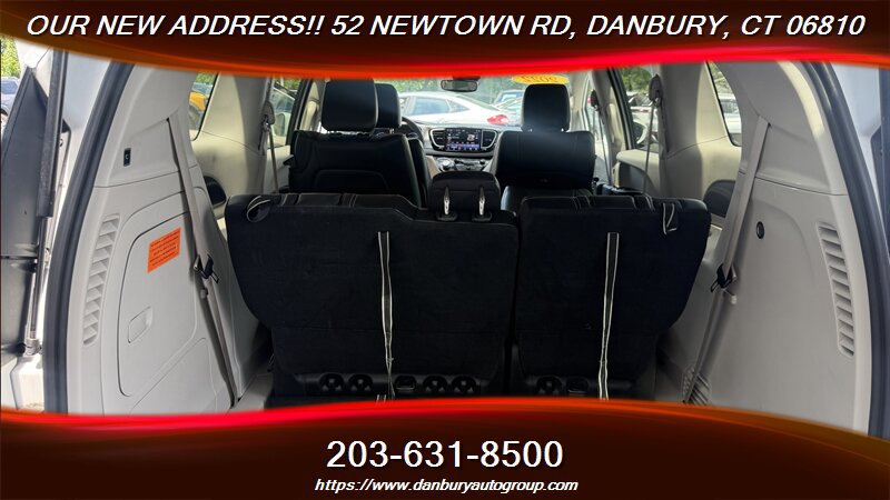 Used 2022 Chrysler Pacifica Touring-L FWD image 27