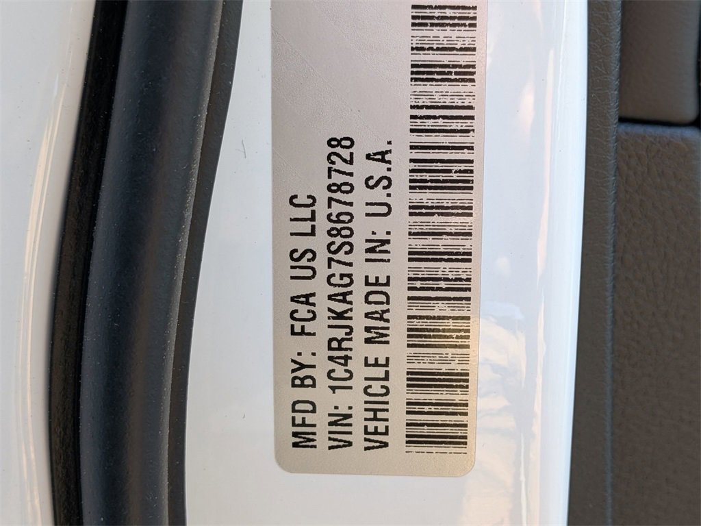 Used 2025 Jeep Grand Cherokee L Altitude image 30