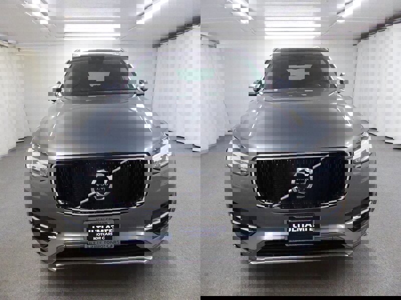 Used 2016 Volvo XC90 T6 Momentum w/ Momentum Plus Package image 2