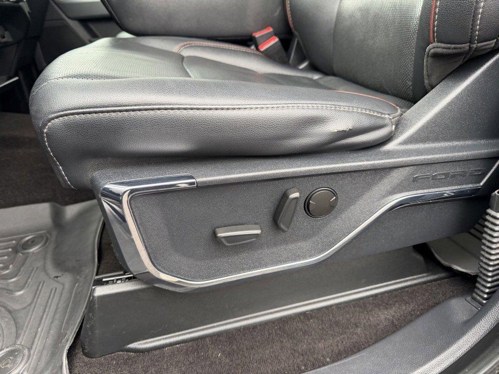 Used 2022 Ford F150 Lariat w/ Trailer Tow Package image 15