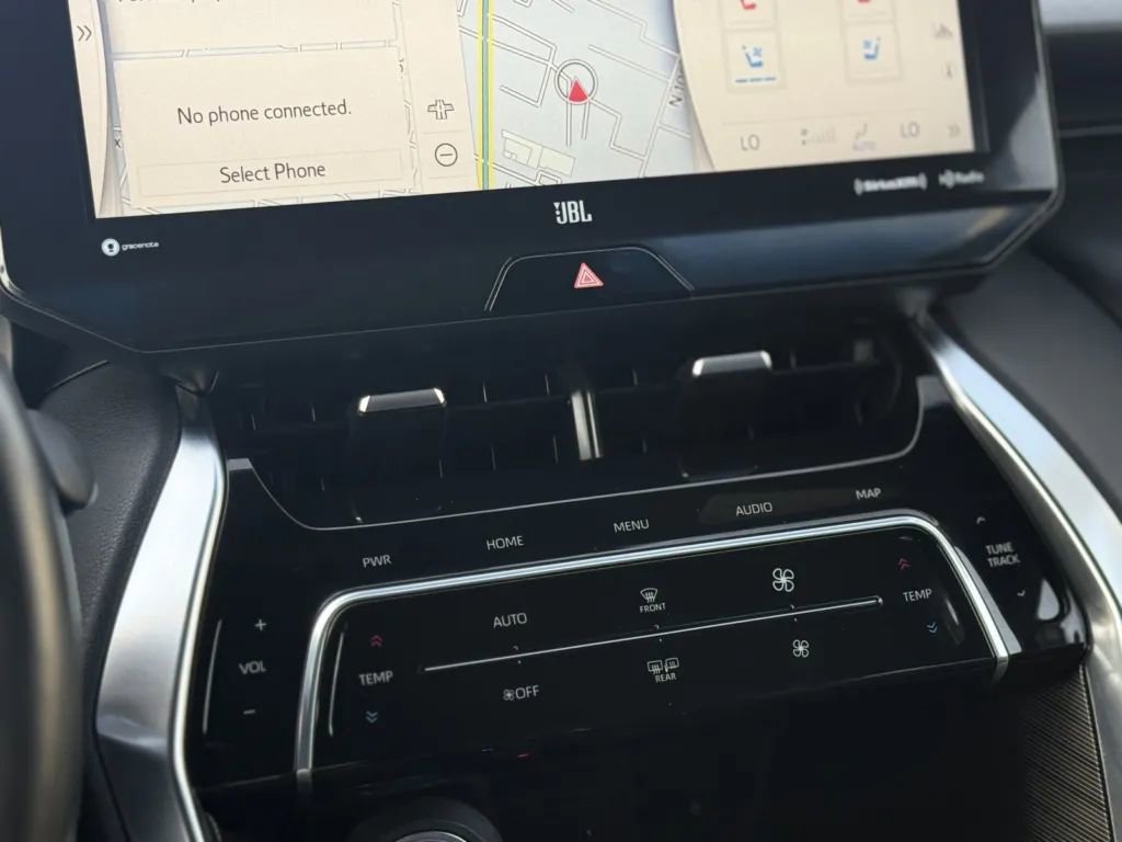 Used 2021 Toyota Venza Limited w/ Advanced Technology Package image 27