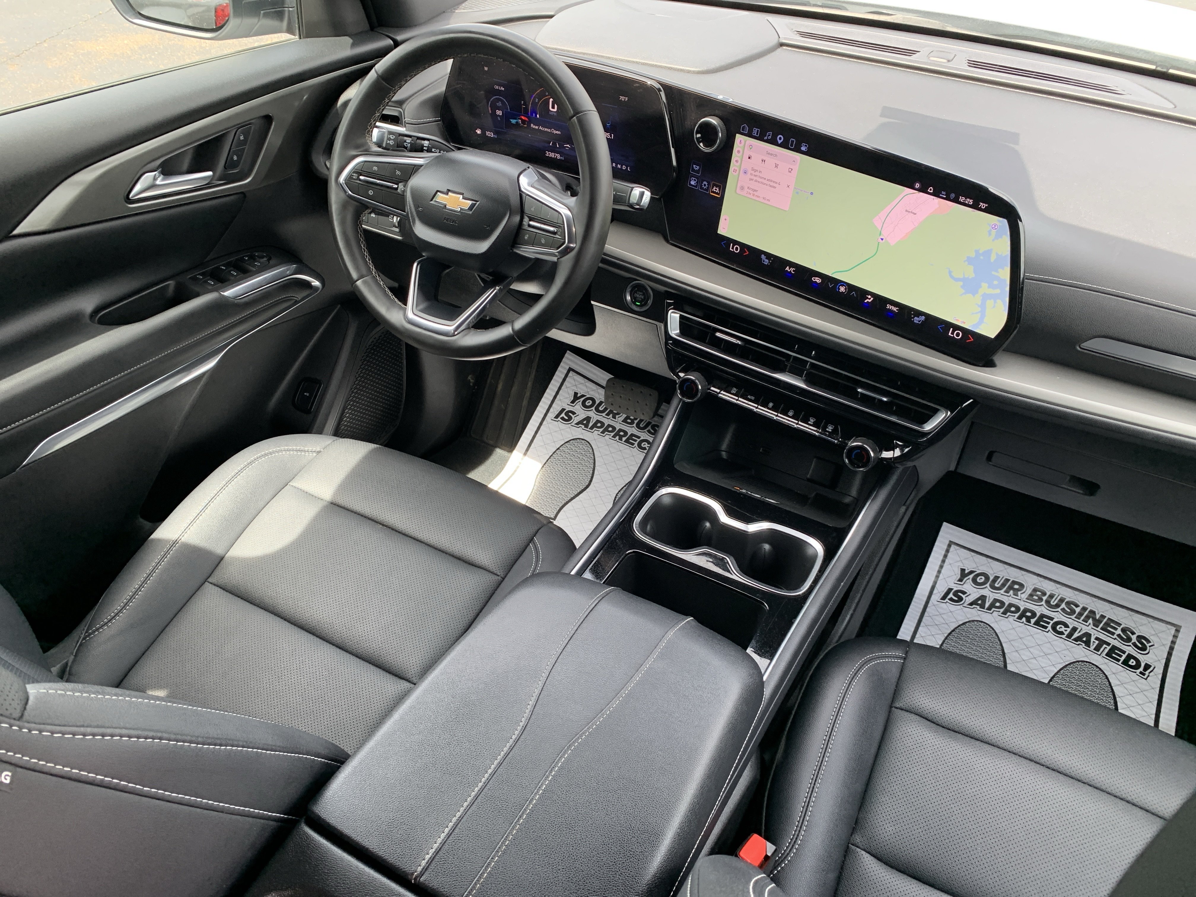 Used 2025 Chevrolet Traverse LT FWD image 42