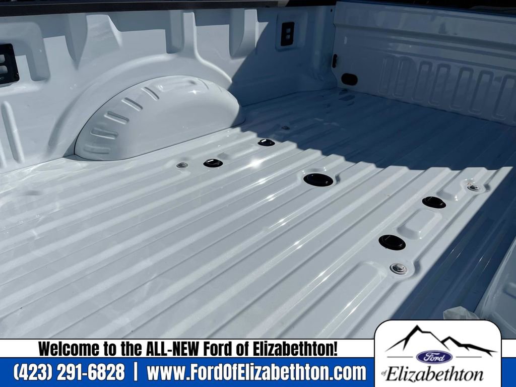 New 2026 Ford F350 4x4 Crew Cab Super Duty image 4