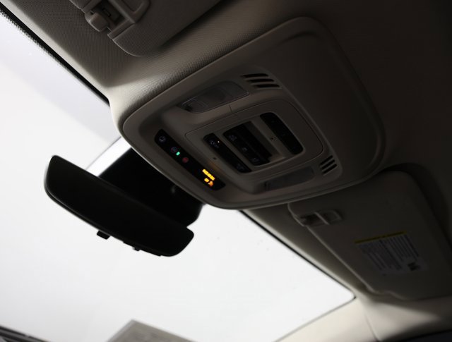 Used 2022 Buick Envision Avenir w/ Technology Package II image 13