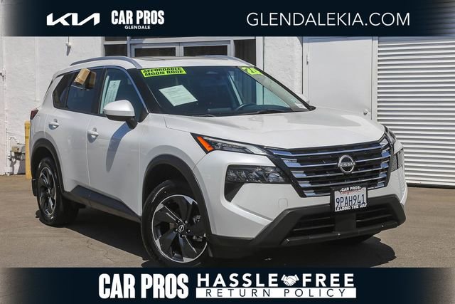 Used 2024 Nissan Rogue SV w/ SV Premium Package image 1