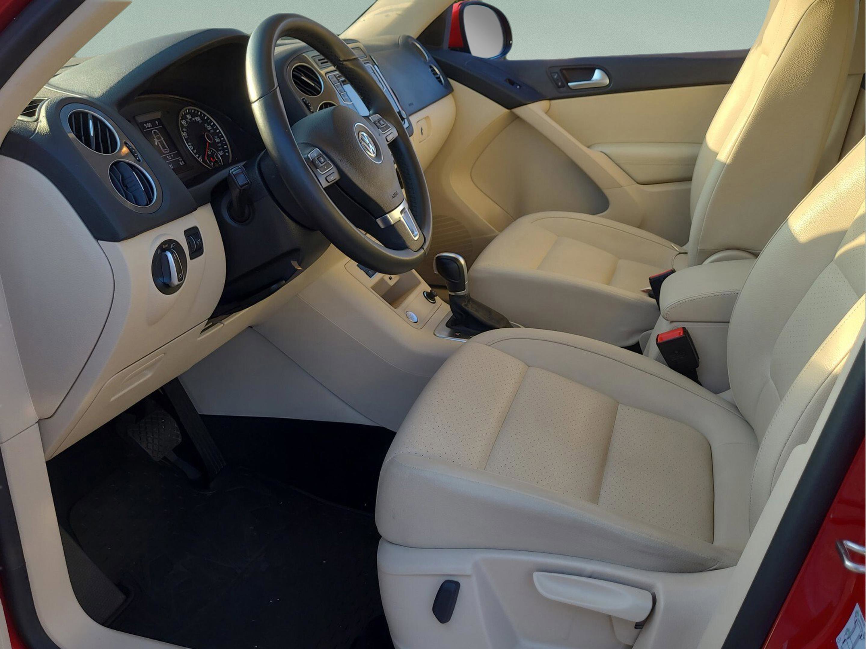 Used 2016 Volkswagen Tiguan S image 14