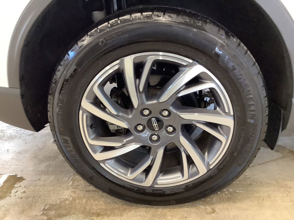 Used 2023 Lincoln Corsair AWD w/ Equipment Group 101A image 24