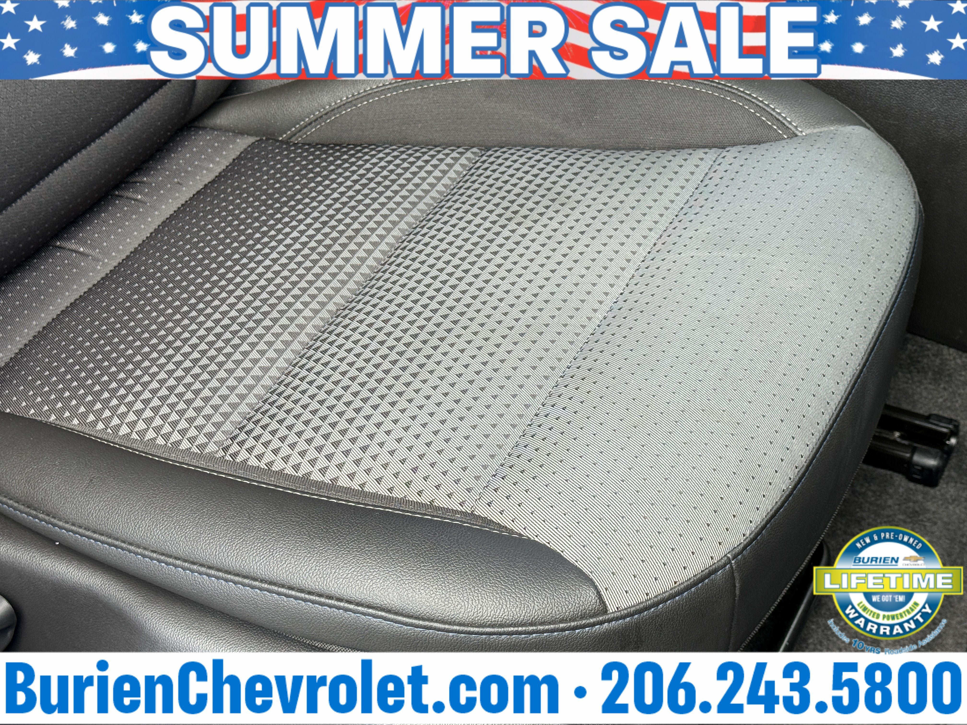 Used 2025 Chevrolet Trax LT FWD image 22