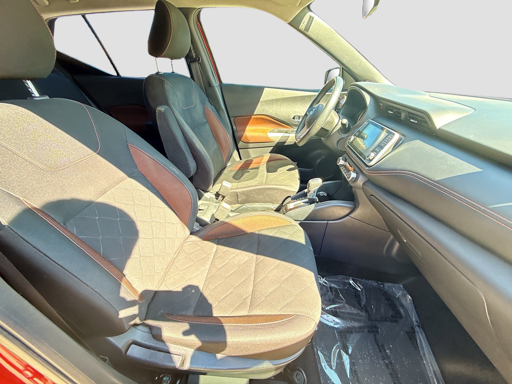 Used 2019 Nissan Kicks SR w/ Exterior Package image 30