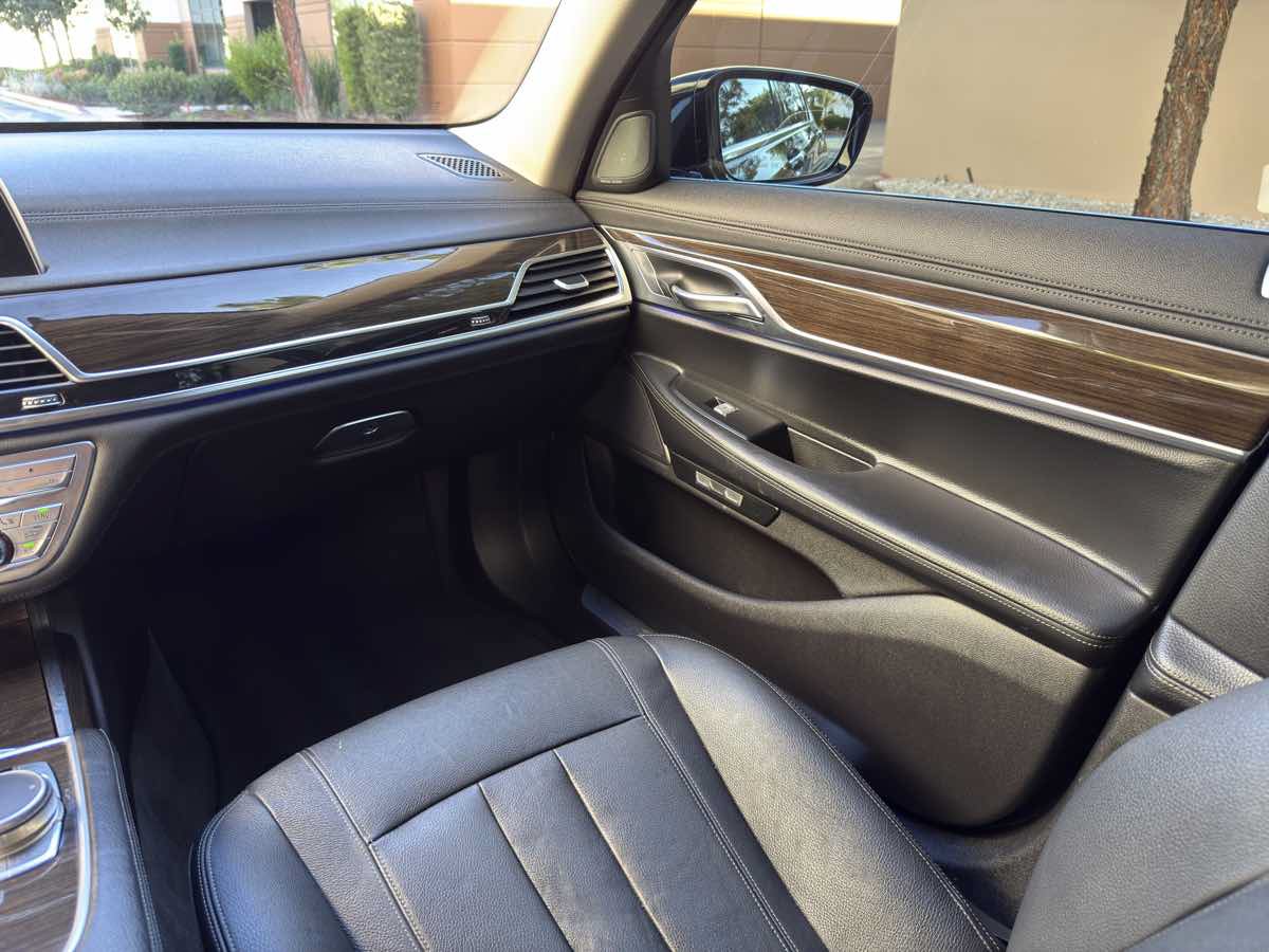 Used 2016 BMW 740i RWD image 21