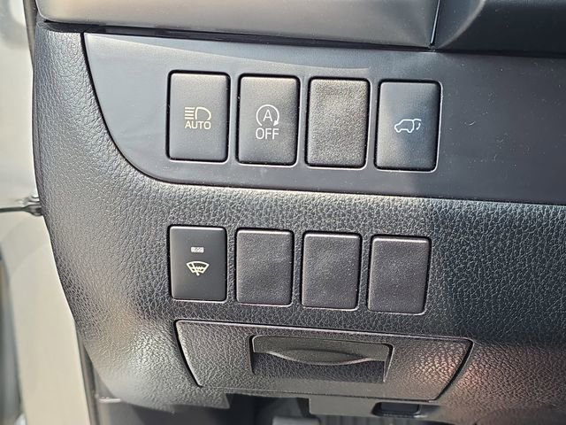 Used 2019 Toyota Highlander SE FWD image 27
