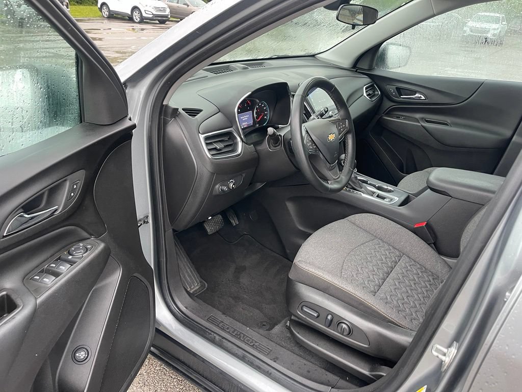 Used 2024 Chevrolet Equinox LT FWD image 13