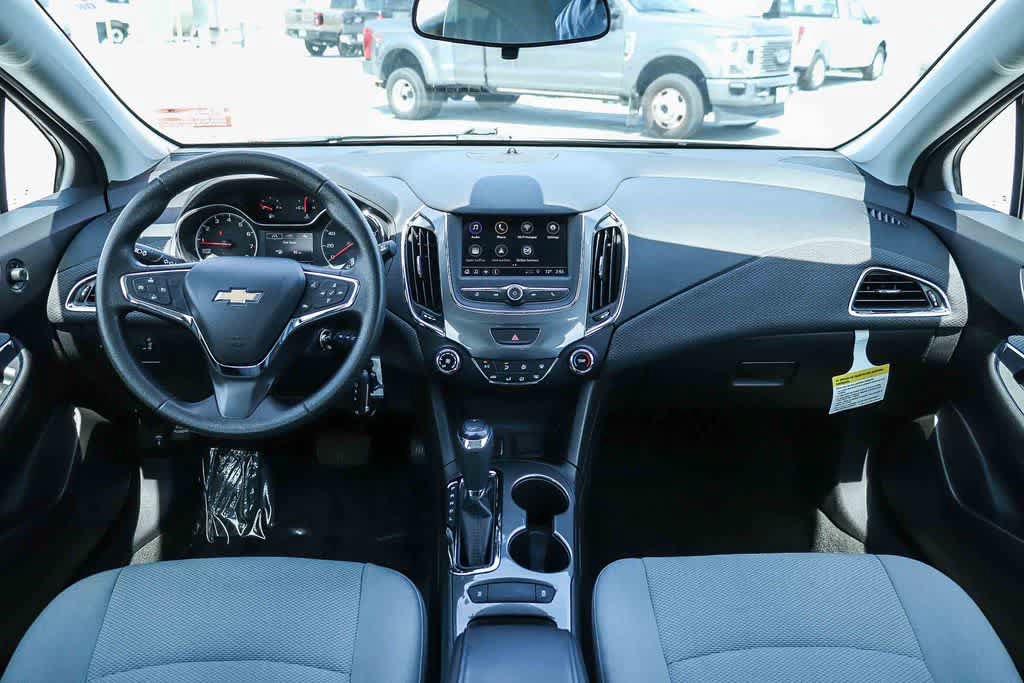 Used 2019 Chevrolet Cruze LS w/ LS Convenience Package FWD image 12