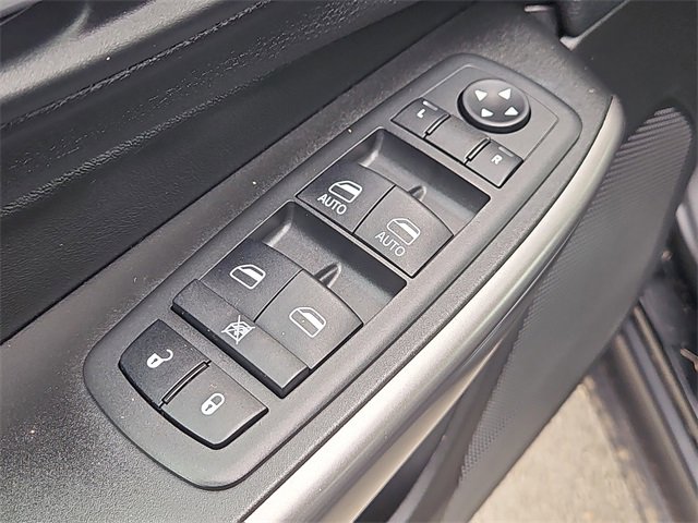 Used 2019 Jeep Cherokee Limited w/ Trailer Tow Group image 30