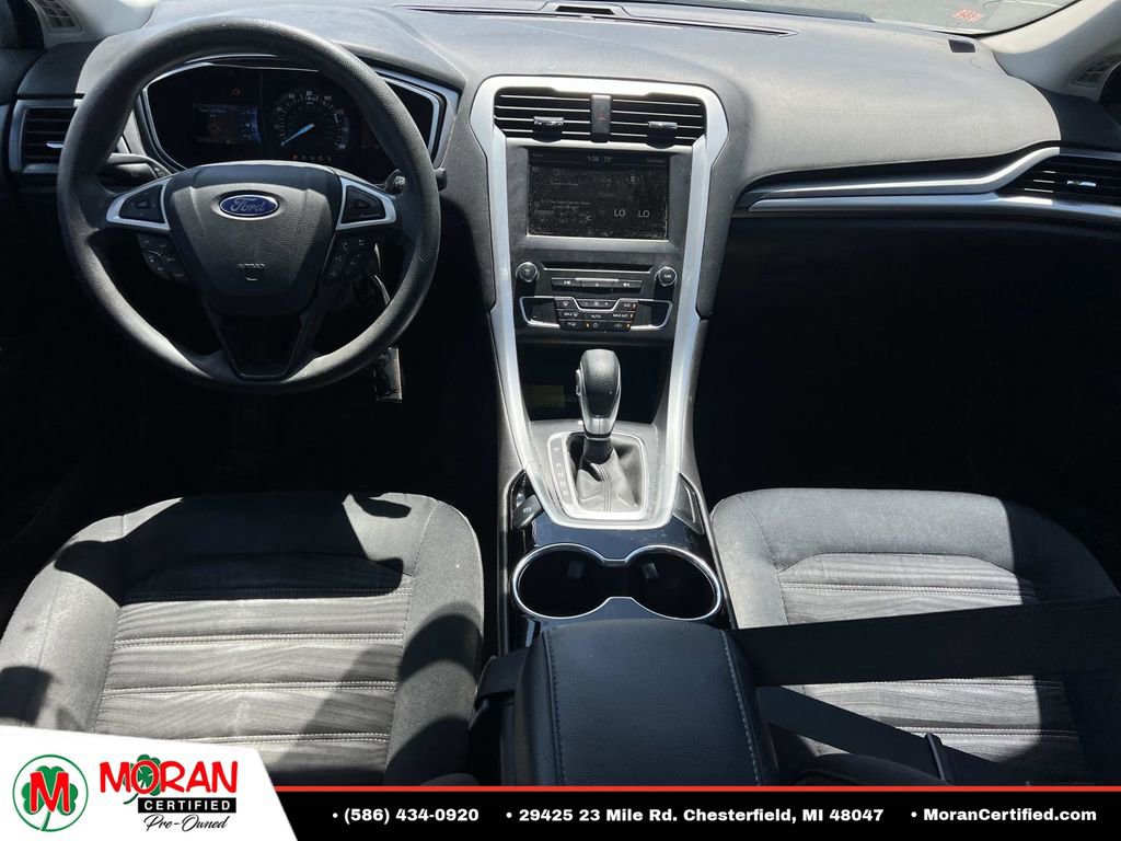Used 2016 Ford Fusion SE FWD image 13