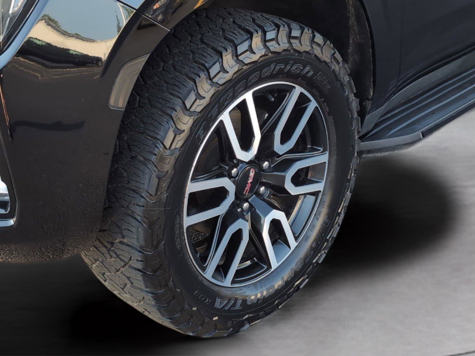 Used 2023 GMC Yukon AT4 w/ Max Trailering Package AWD/4WD image 12