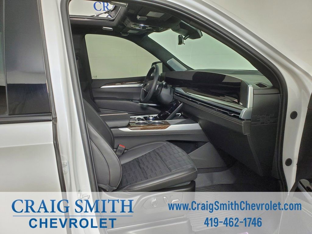 Used 2025 Cadillac Escalade Sport Platinum w/ LPO, ONYX Package image 53