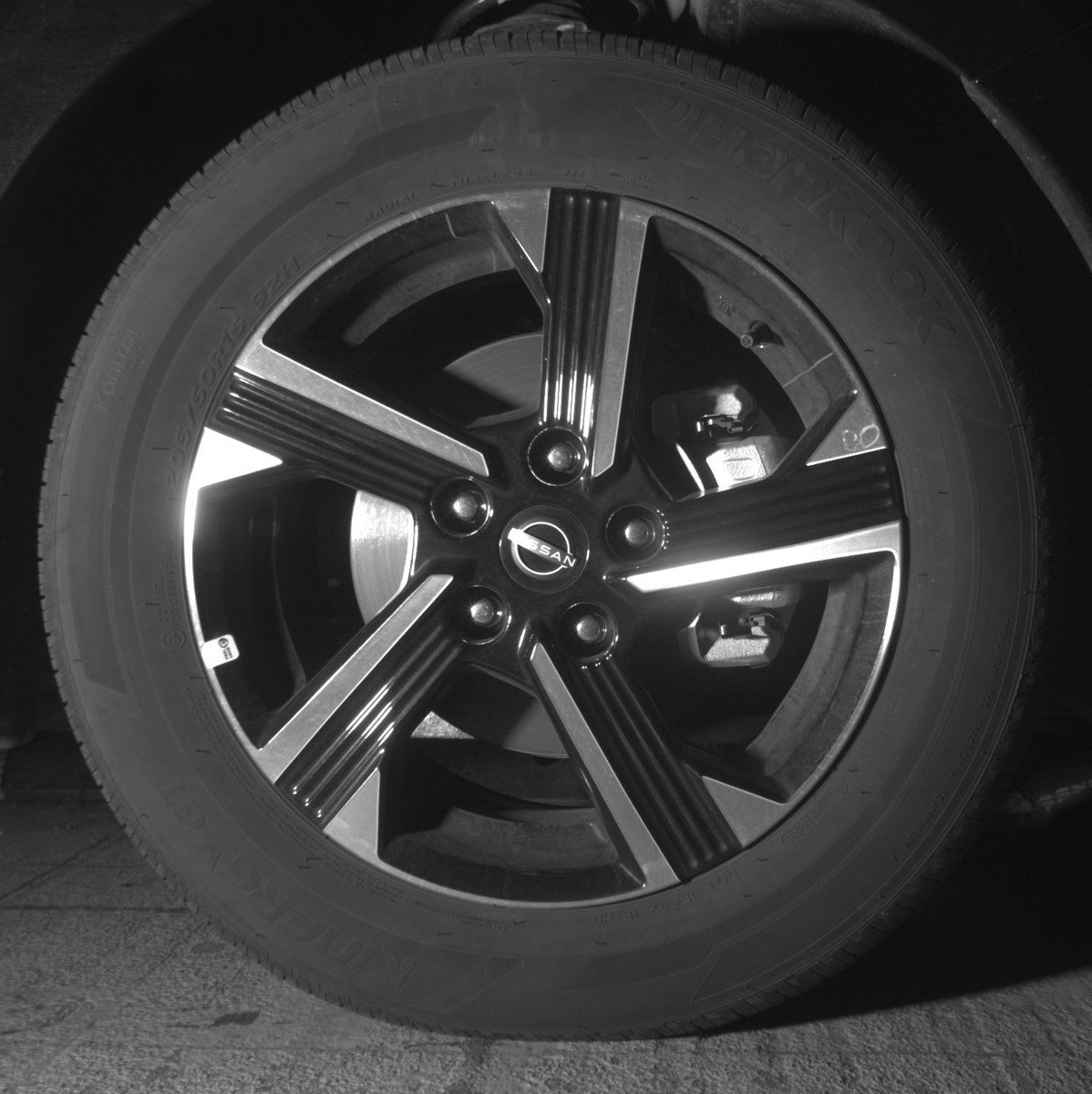 Used 2025 Nissan Sentra SV image 13