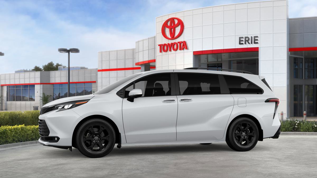 New 2026 Toyota Sienna XLE Woodland Edition image 5