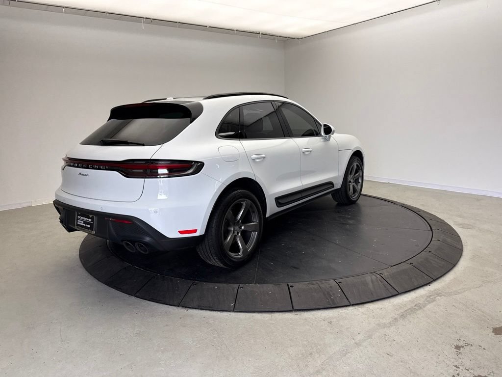 Certified 2024 Porsche Macan AWD/4WD image 7