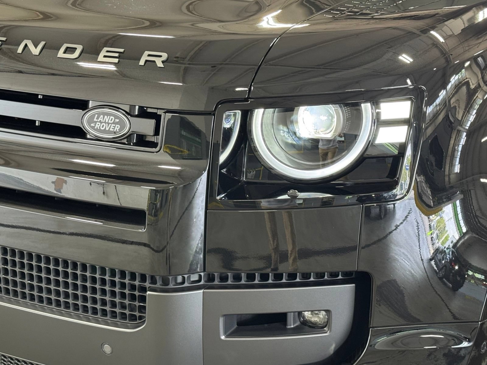 New 2026 Land Rover Defender 110 X-Dynamic SE AWD/4WD image 57