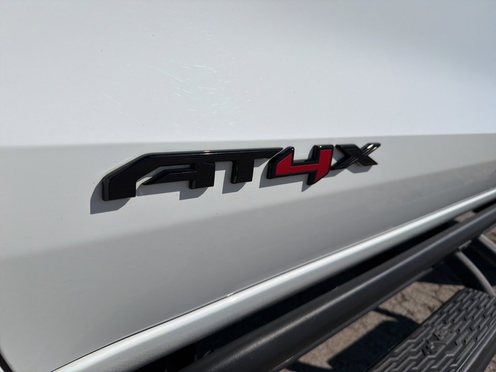 Used 2024 GMC Canyon AT4X image 10