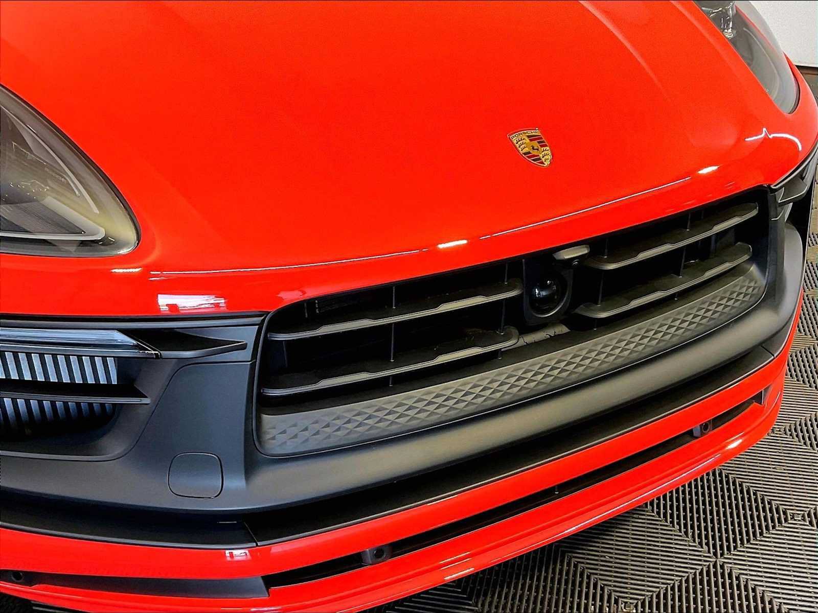 Certified 2026 Porsche Macan GTS AWD/4WD image 34