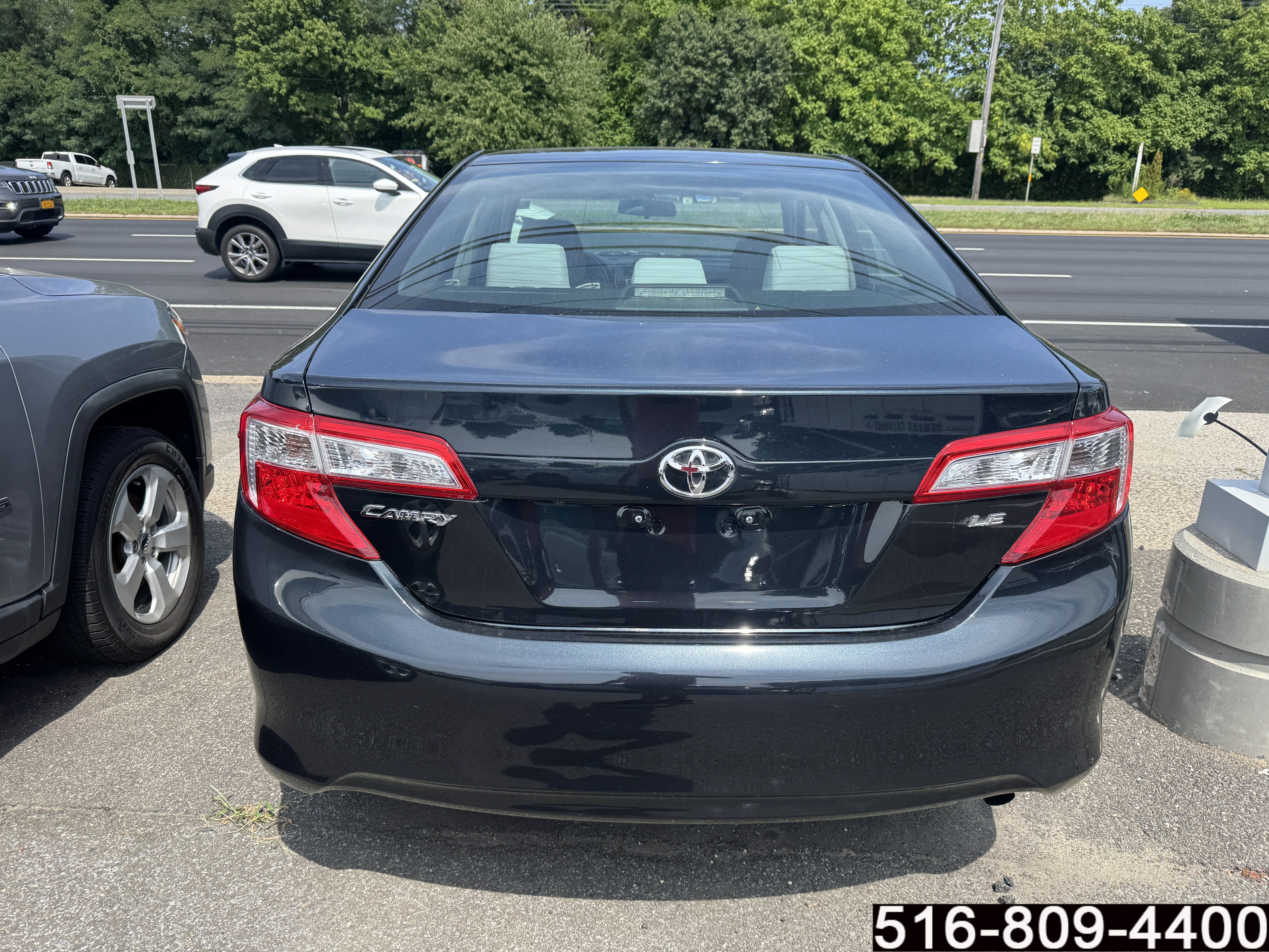 Used 2014 Toyota Camry LE FWD image 5