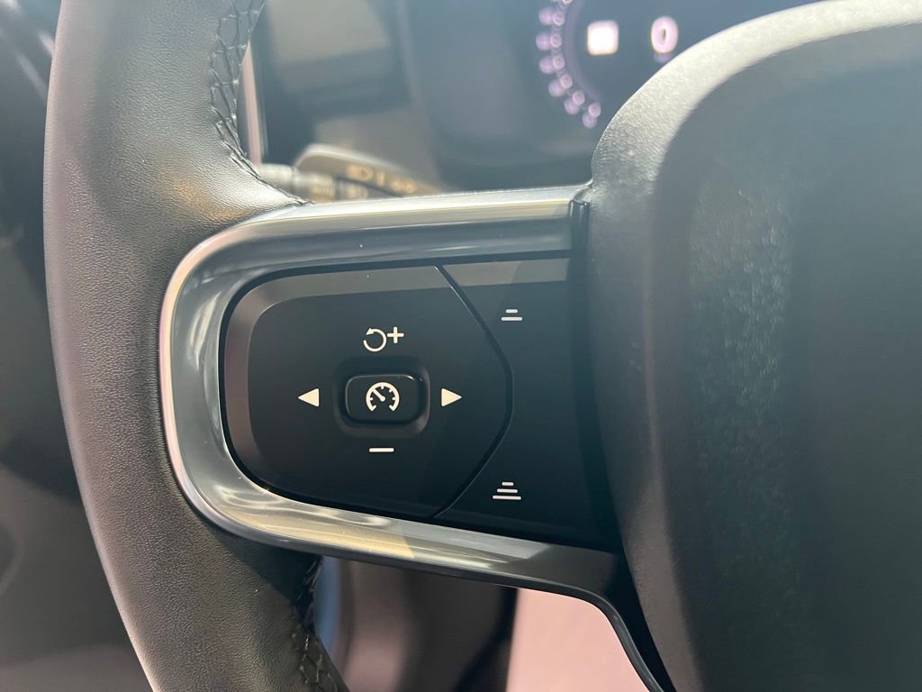 Used 2024 Volvo XC40 B5 Core AWD/4WD image 21