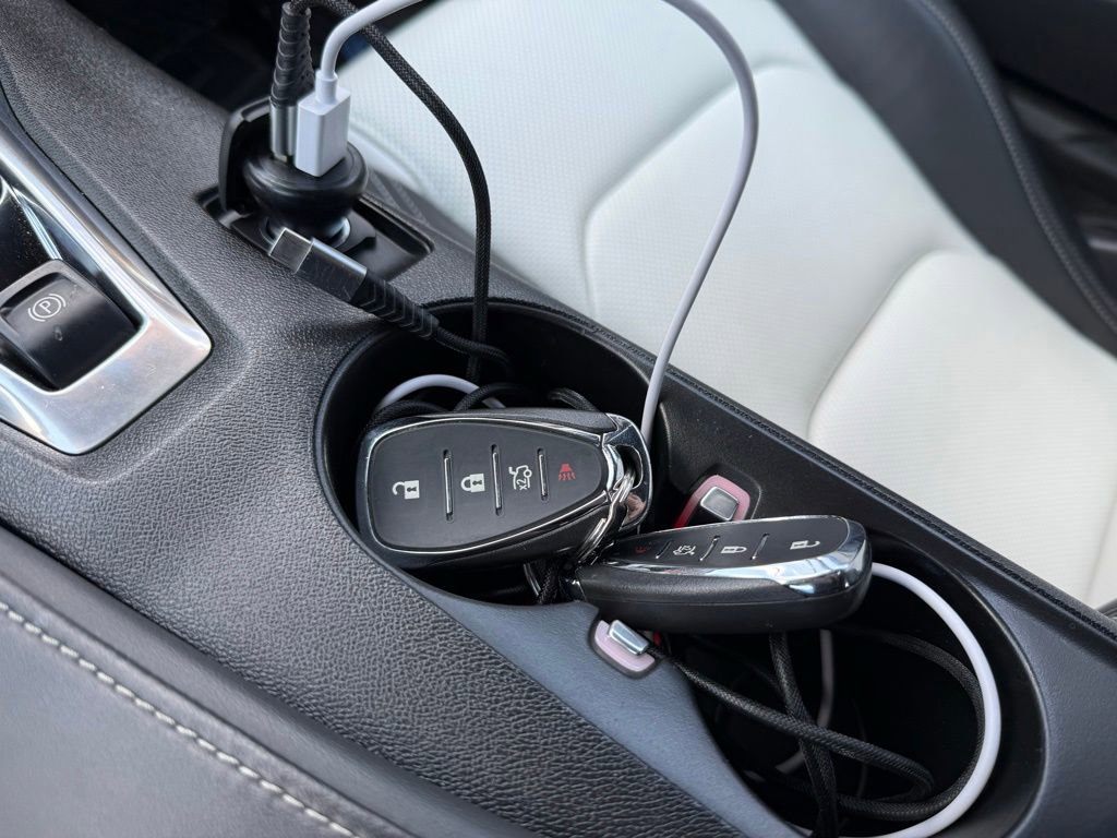 Used 2017 Chevrolet Camaro SS RWD image 17