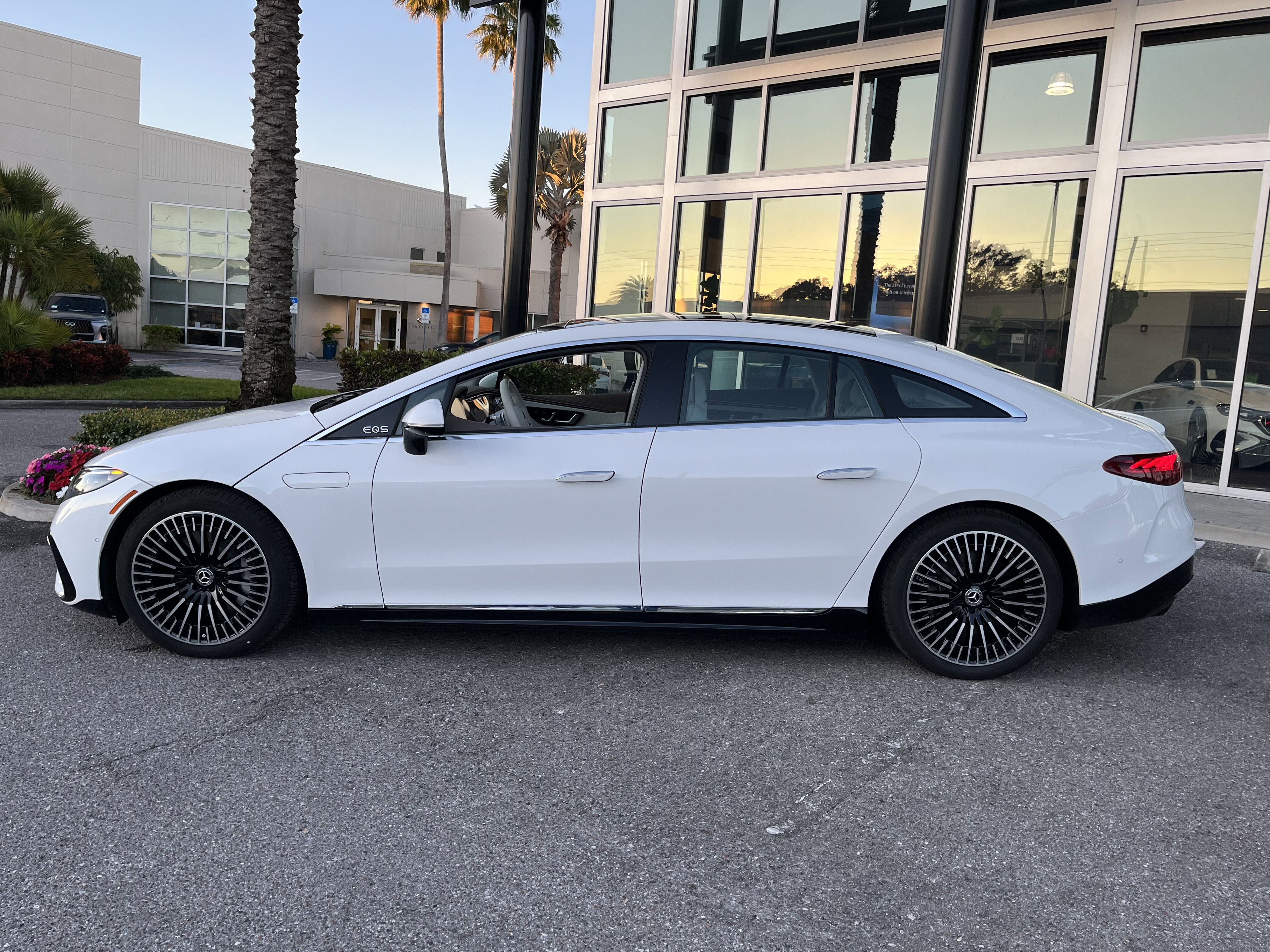 New 2025 Mercedes-Benz EQS 450+ 4MATIC Sedan image 3