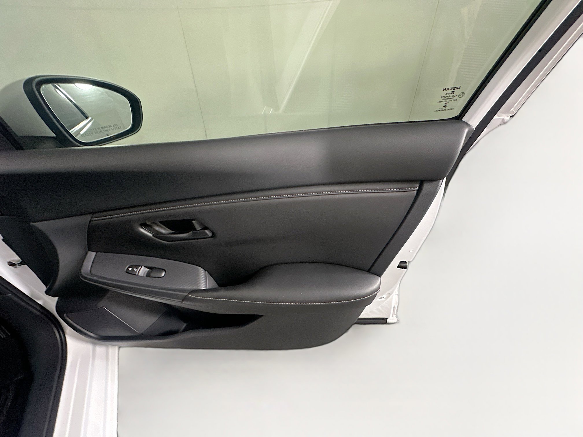 Used 2025 Nissan Sentra S FWD image 30