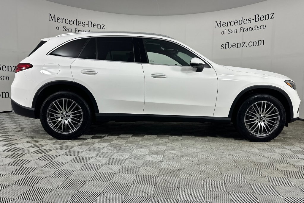 Certified 2026 Mercedes-Benz GLC 300 image 3