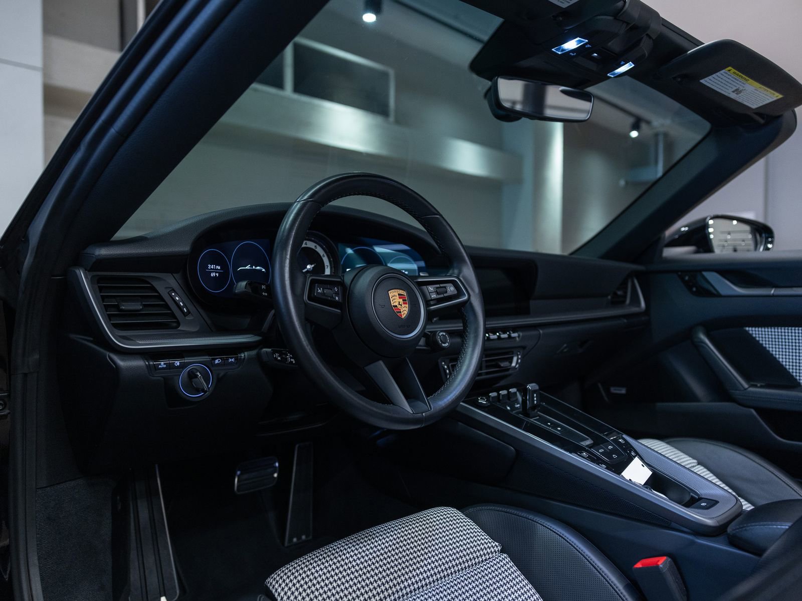 Certified 2020 Porsche 911 Carrera 4S AWD/4WD image 4