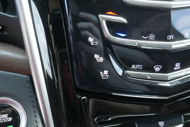 Used 2020 Cadillac Escalade Luxury AWD/4WD image 6