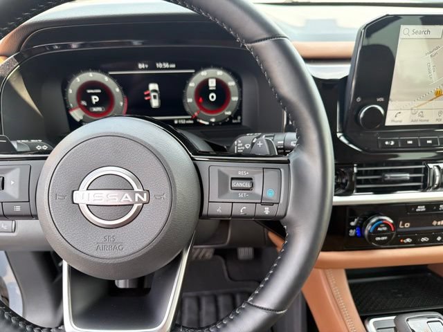Used 2025 Nissan Pathfinder Platinum AWD/4WD image 26