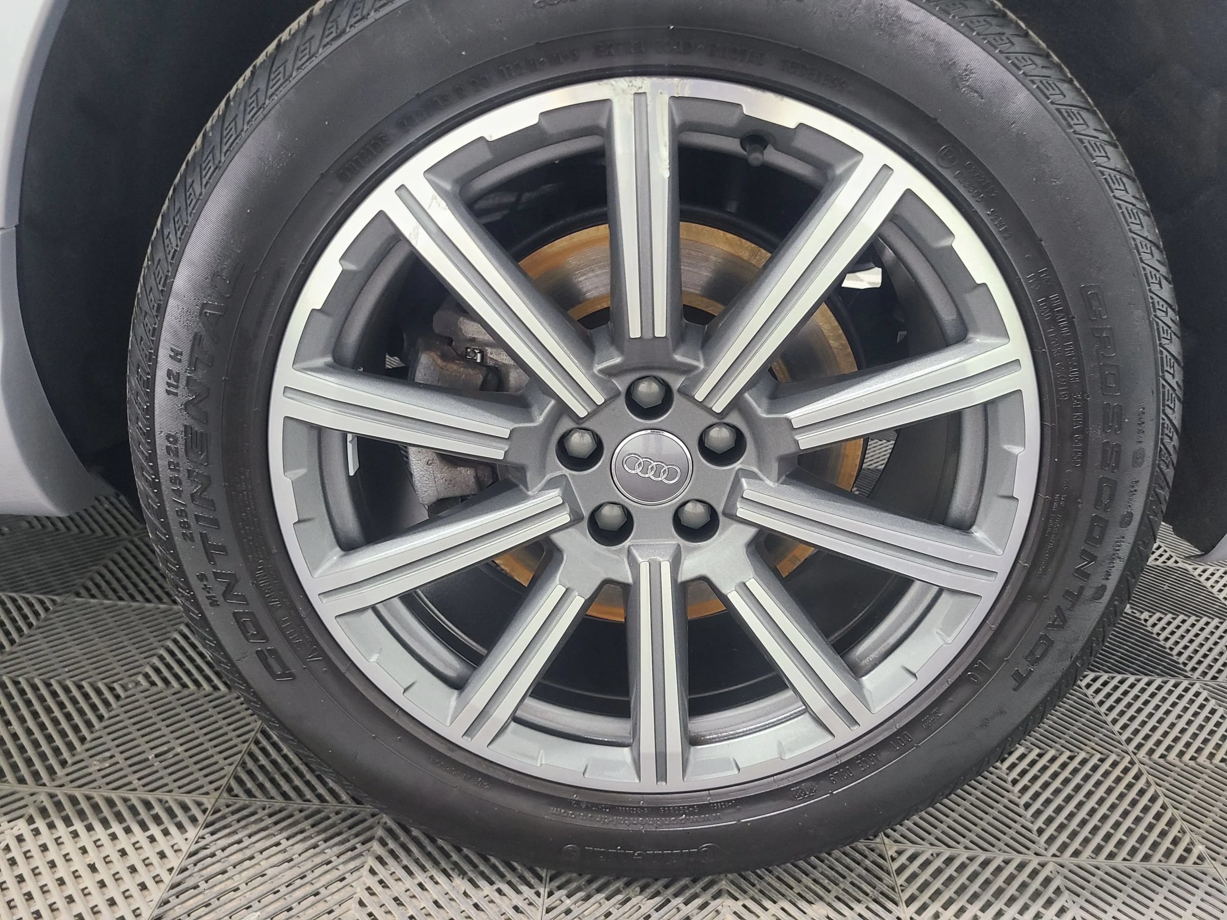 Used 2019 Audi Q7 3.0T Premium w/ Convenience Package AWD/4WD image 17