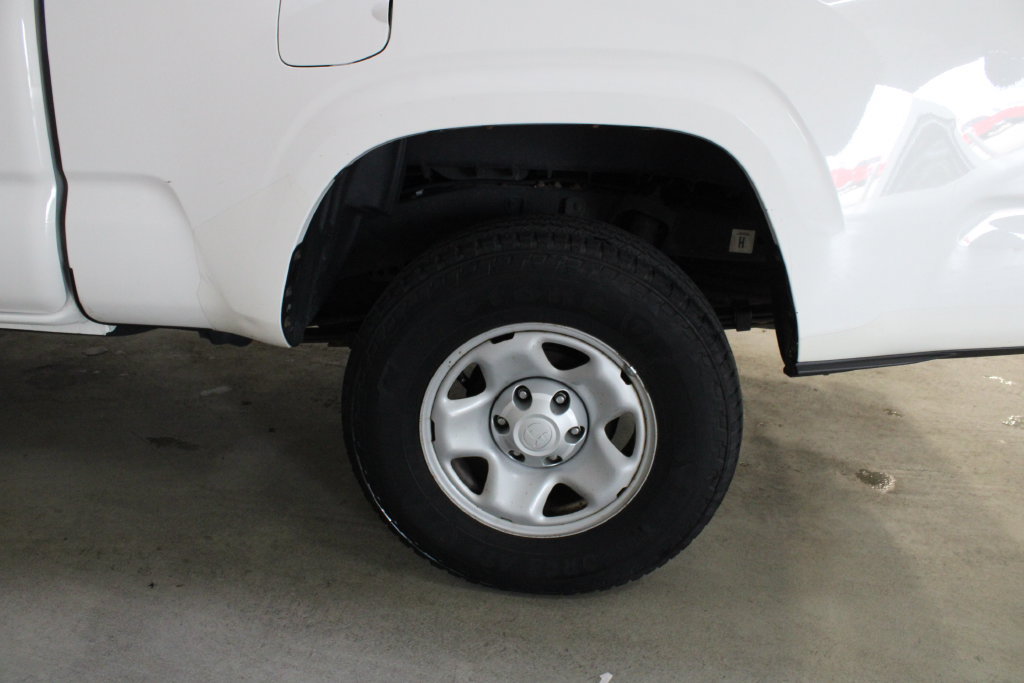 Used 2020 Toyota Tacoma SR AWD/4WD image 28
